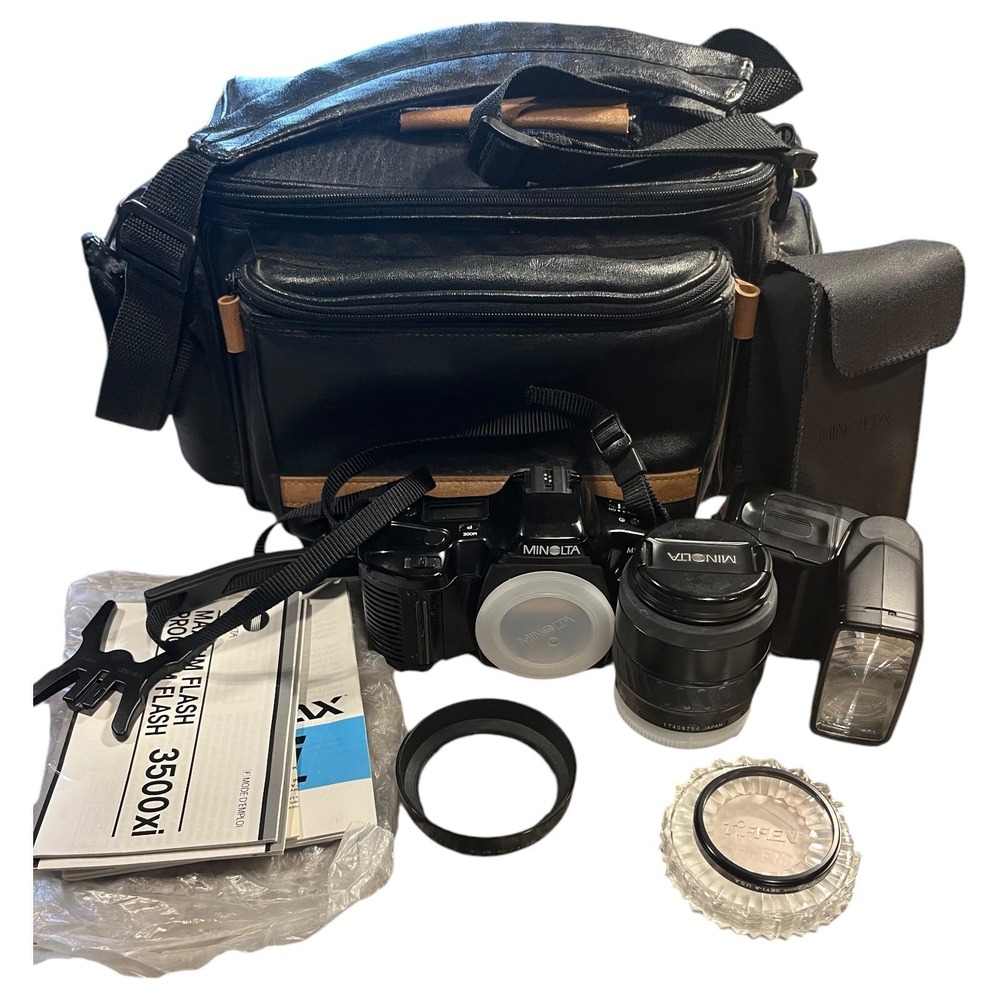 Minolta Maxxum 3xi 35mm‎ SLR Film Camera Kit with 28-80mm Lens and 3500xi Flash
